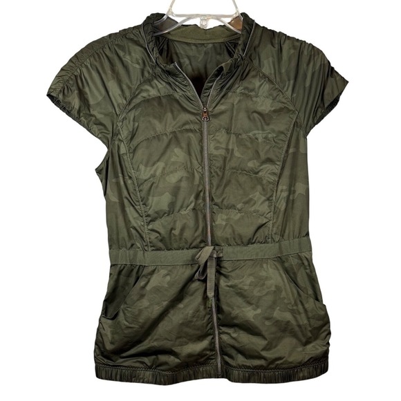 Lululemon Spring Fling Puffer Vest, Camo, Removable Hood, Size 6 - Picture 6 of 10